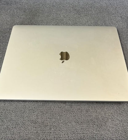 MacBook Pro Core i7 15-inch (4GB RAM, 256GB ROM)