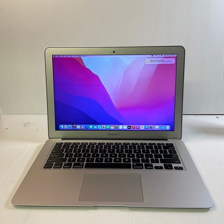 Apple MacBook Air 2017 13-inch (8GB RAM, 128GB SSD)
