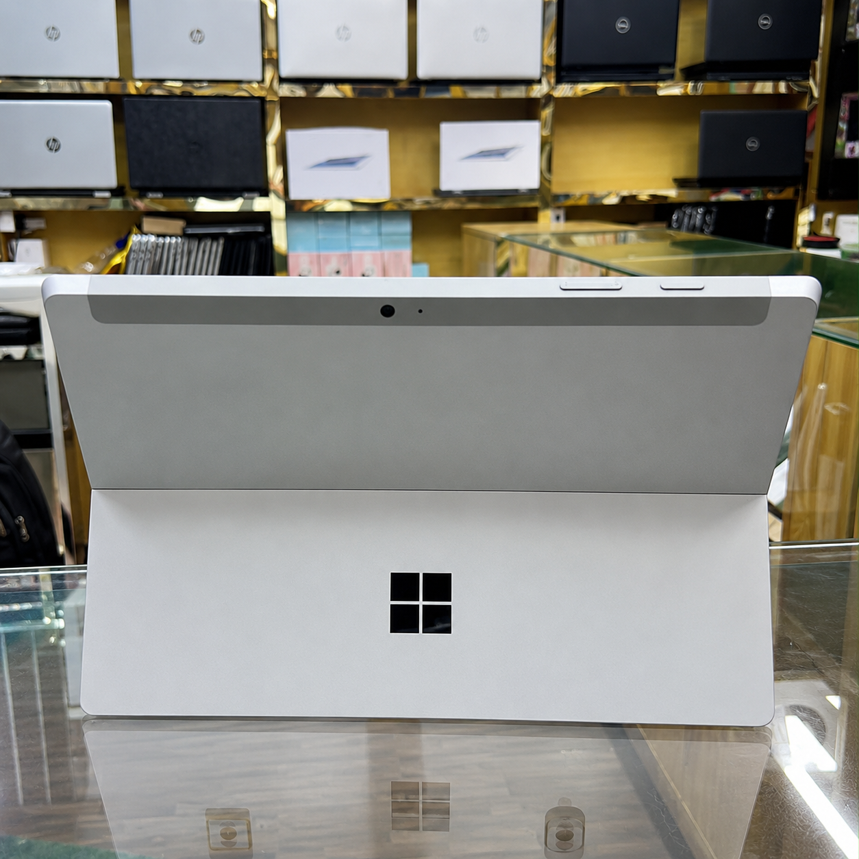 Microsoft Surface Tablet | 10" Touch Display | Windows 10 Pro | 4GB RAM | 64GB Storage