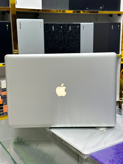 Apple MacBook Pro 1286 | 15-Inch Display | 8GB RAM | 500GB Storage
