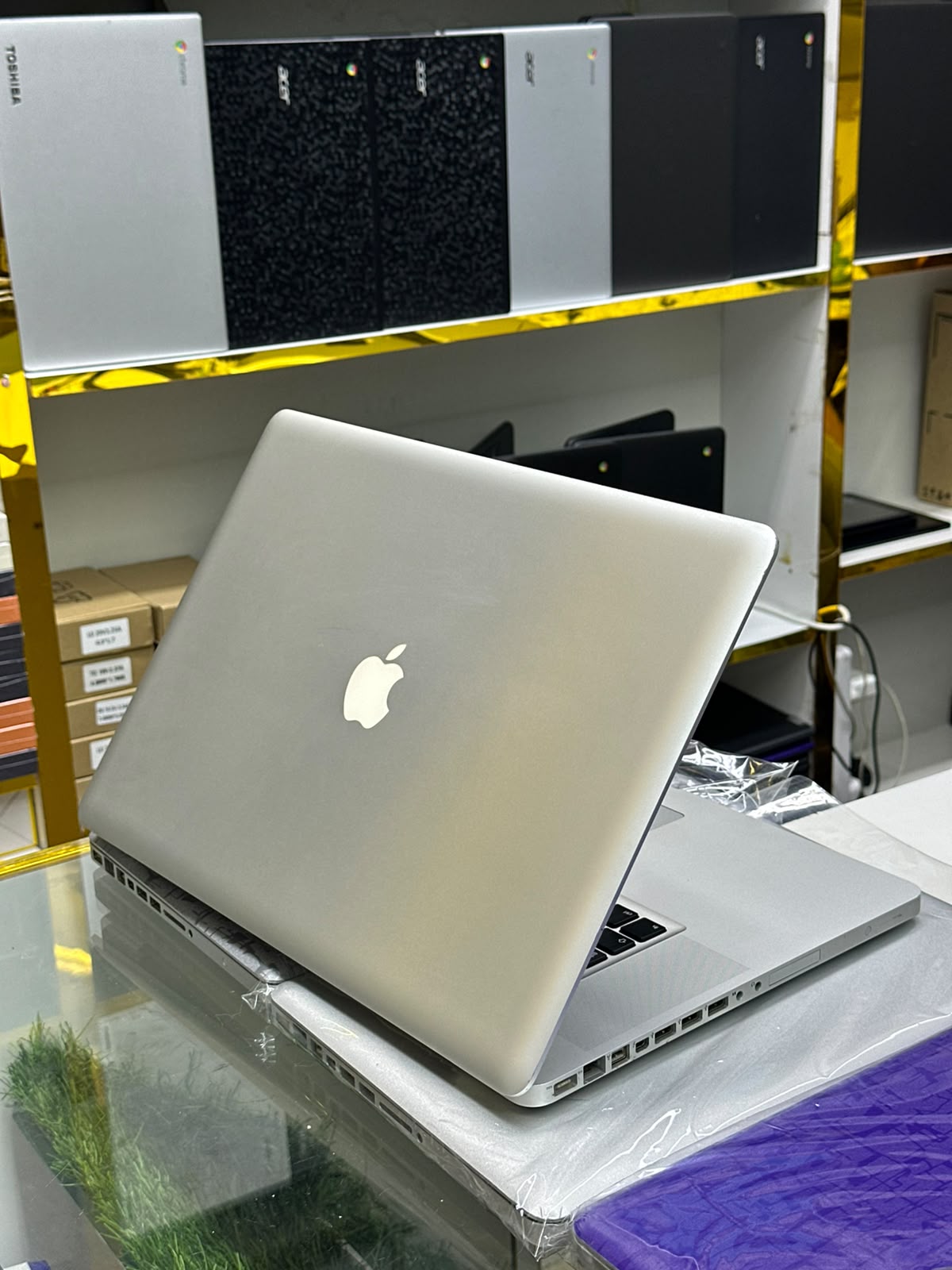 Apple MacBook Pro 1286 | 15-Inch Display | 8GB RAM | 500GB Storage